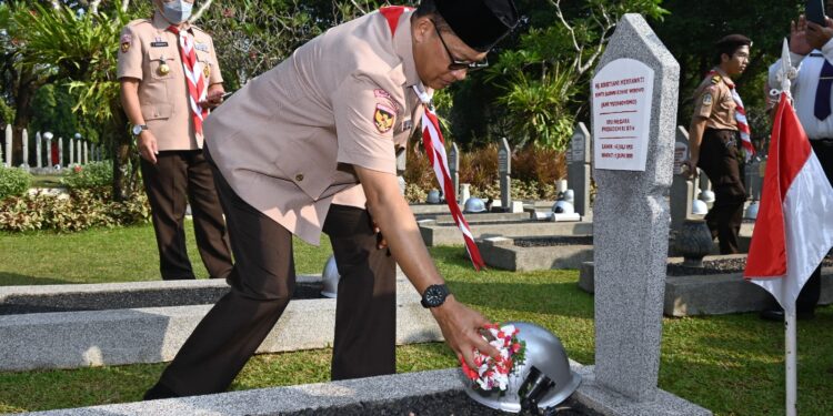 Menegok Kebelakang Menyongsong Masa Depan, Kwarnas Gelar Ziarah di TMP Kalibata