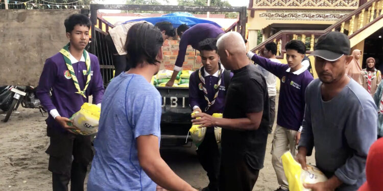 Pramuka Peduli: Gerakan Pramuka Salurkan Bantuan untuk Korban Bencana di Sumatera
